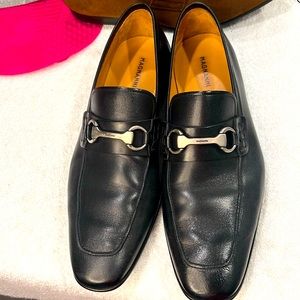 Men’s Magnanni black leather shoes size 10